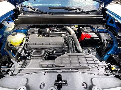 New 2025 Ford Maverick Lobo image 9