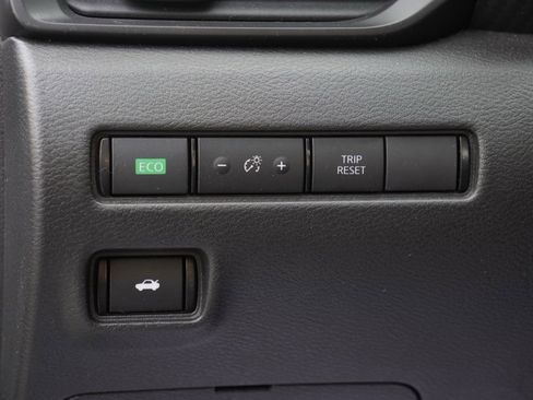 Certified 2024 Nissan Sentra S image 9