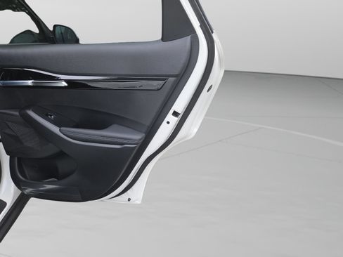 New 2026 Kia Seltos S FWD image 18