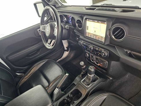 Used 2021 Jeep Wrangler Unlimited Sahara w/ Safety Group image 11