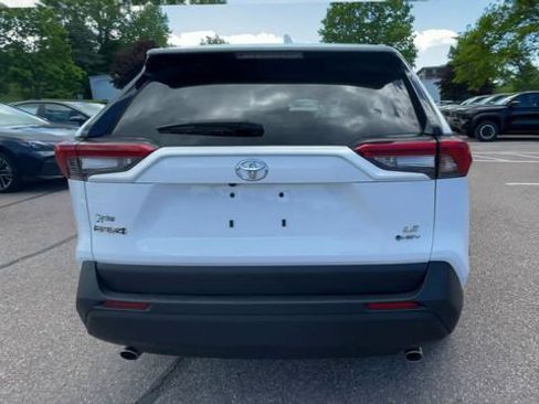 Used 2025 Toyota RAV4 LE AWD/4WD image 3