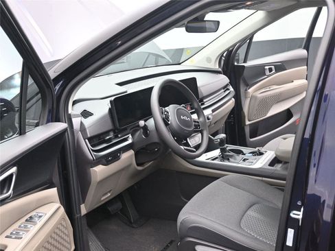 New 2026 Kia Carnival LX image 5