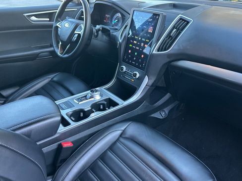 Used 2024 Ford Edge SEL image 16