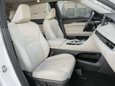 Certified 2024 INFINITI QX60 Pure FWD image 38