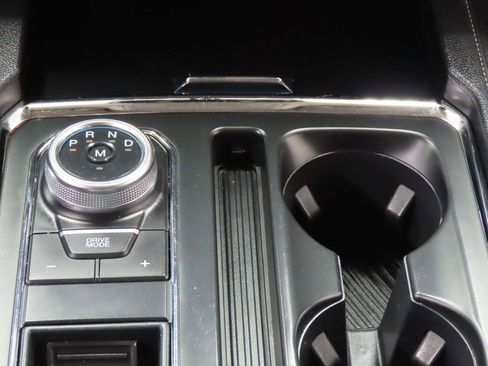Used 2024 Ford Expedition XLT RWD image 12