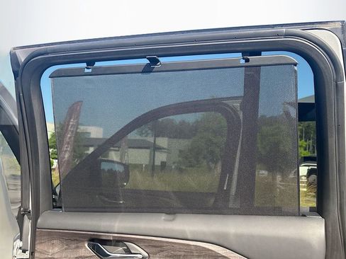 Used 2024 Jeep Grand Cherokee Overland w/ Advanced Protech Group III image 19