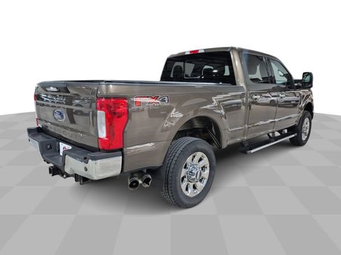 Used 2017 Ford F250 Lariat AWD/4WD image 9