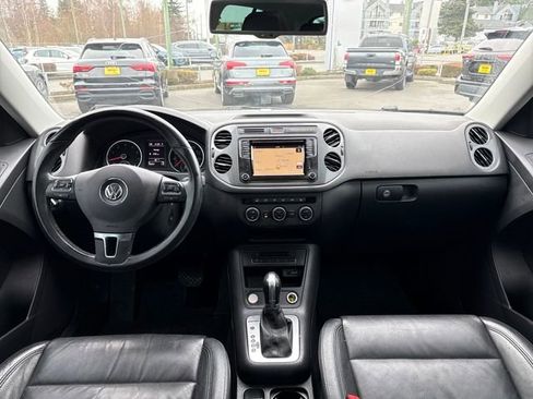 Used 2017 Volkswagen Tiguan Sport image 12