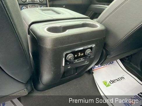 Used 2022 Chevrolet Suburban High Country AWD/4WD image 22