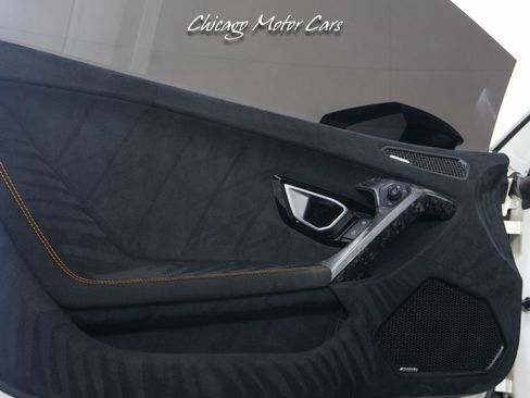 Used 2018 Lamborghini Huracan AWD/4WD image 23