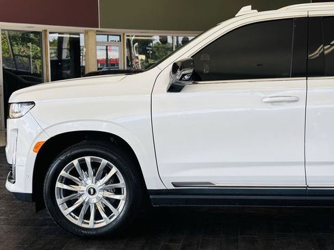 Used 2022 Cadillac Escalade Premium Luxury w/ Performance Package AWD/4WD image 15