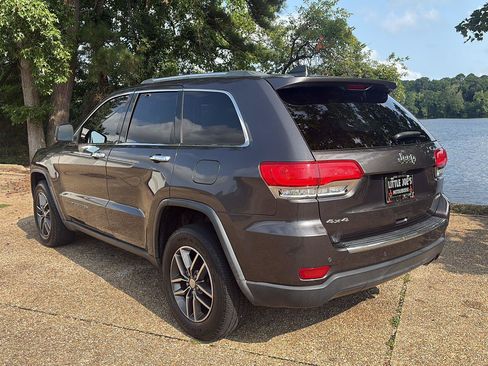 Used 2018 Jeep Grand Cherokee Limited AWD/4WD image 8