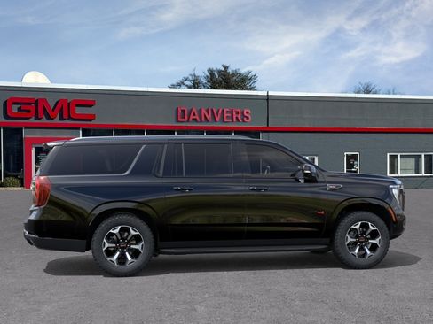 New 2026 GMC Yukon XL AT4 AWD/4WD image 29