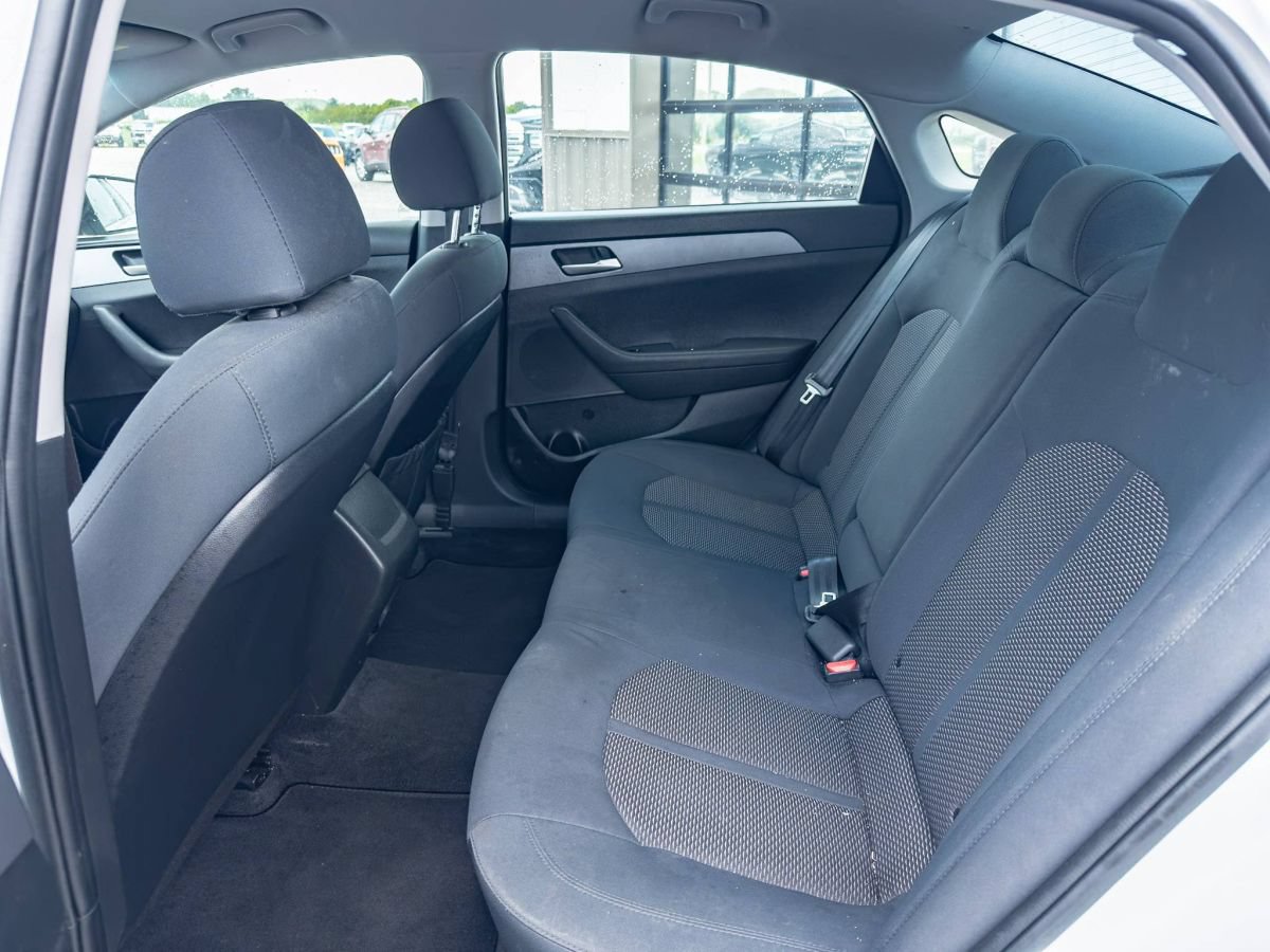 Used 2018 Hyundai Sonata SE FWD image 9