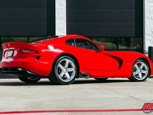 Used 2014 SRT Viper SRT-10 w/ Grand Touring Package RWD image 3