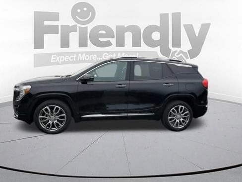 Used 2022 GMC Terrain Denali w/ Denali Premium Package AWD/4WD image 2