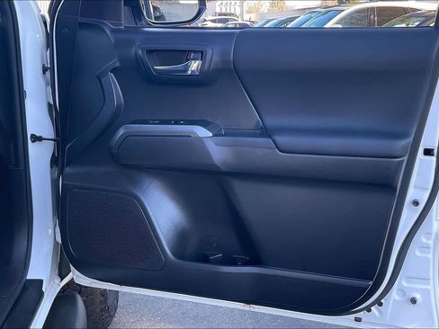 Used 2023 Toyota Tacoma TRD Off-Road image 25