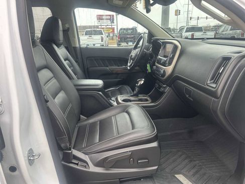 Used 2022 GMC Canyon Denali image 28