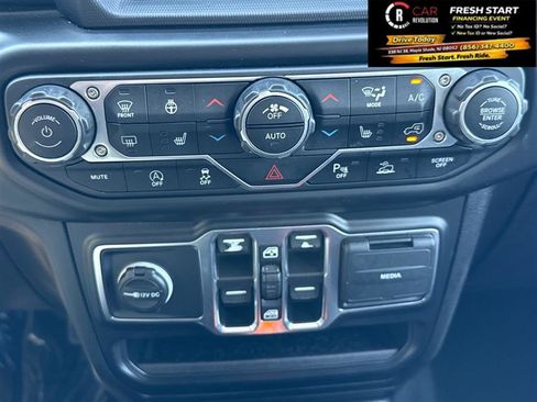 Used 2021 Jeep Gladiator Overland AWD/4WD image 24