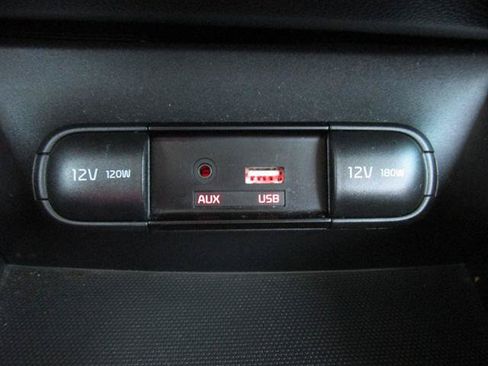 Used 2017 Kia Soul FWD image 13