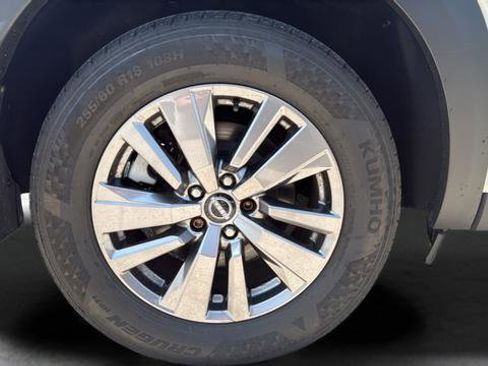 Used 2023 Nissan Pathfinder SV w/ SV Premium Package AWD/4WD image 26