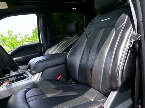 Used 2020 Ford F450 Platinum w/ FX4 Off-Road Package image 26