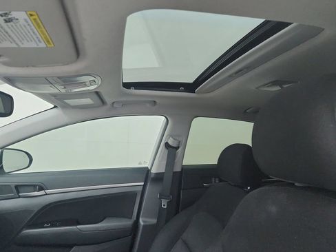 Used 2018 Hyundai Elantra Value Edition FWD image 32