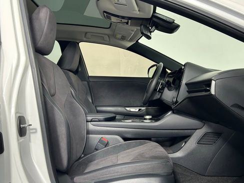 Used 2023 Lexus RZ 450e Premium w/ Accessory Package (2T) image 11