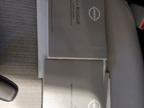 Used 2023 Nissan Rogue SV image 43