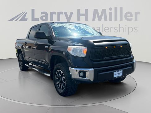 Used 2016 Toyota Tundra SR5 w/ TRD Off Road Package AWD/4WD image 7