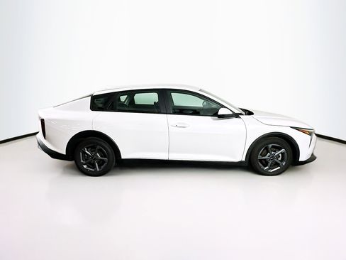 Used 2025 Kia K4 LXS image 10