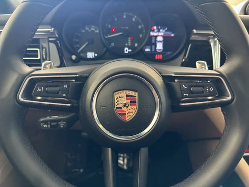 Certified 2025 Porsche Macan image 25