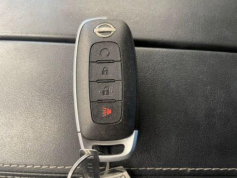 Certified 2023 Nissan Rogue SV image 17