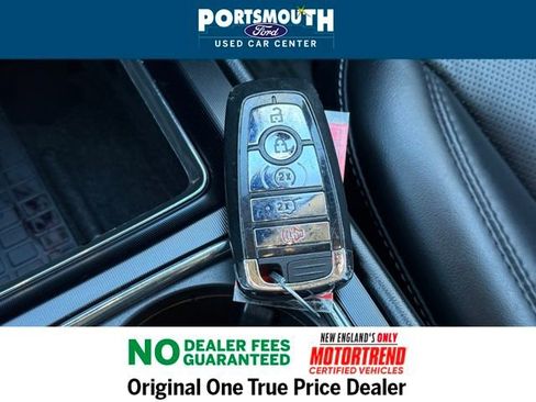 Used 2023 Lincoln Corsair AWD w/ Equipment Group 101A image 13