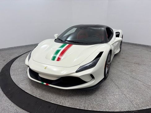 Used 2020 Ferrari F8 Tributo image 21