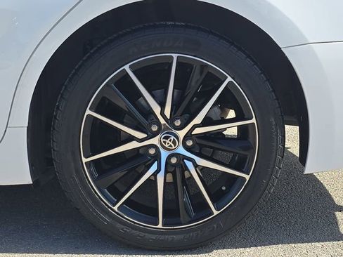 Used 2021 Toyota Camry SE image 32