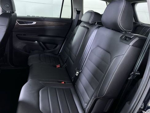 New 2025 Volkswagen Atlas SEL image 23