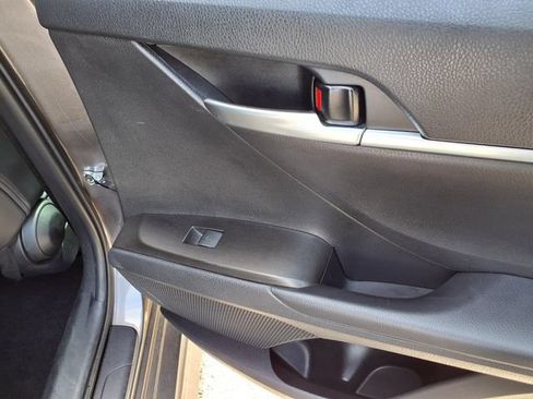 Used 2023 Toyota Camry SE w/ Convenience Package FWD image 26