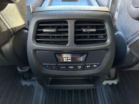 Used 2022 Honda Pilot Sport image 21