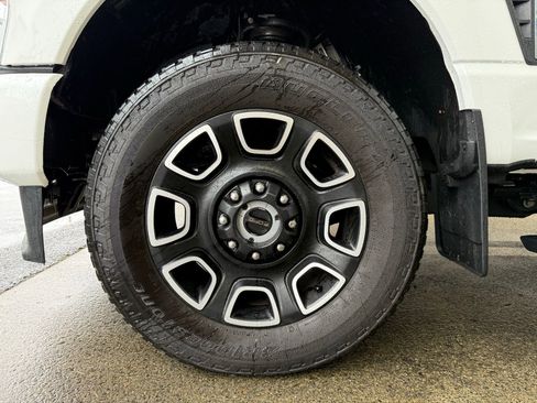 Used 2024 Ford F350 Platinum AWD/4WD image 20