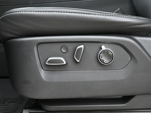 Certified 2025 Cadillac Escalade Sport Platinum w/ LPO, Floor Liner Package AWD/4WD image 16