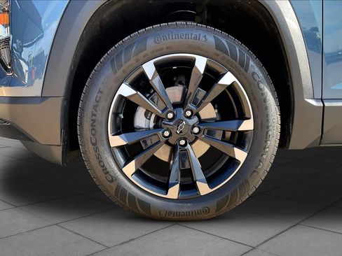 Certified 2026 Chevrolet Equinox RS w/ Convenience Package III AWD/4WD image 13