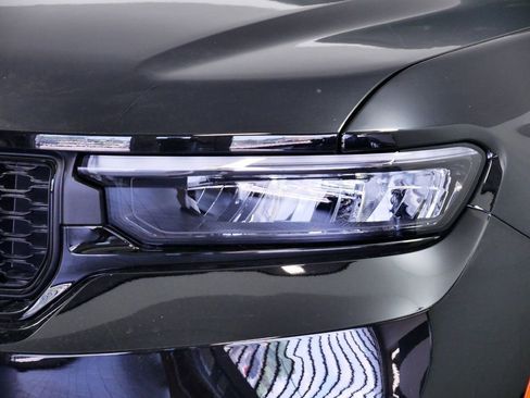 Used 2024 Jeep Grand Cherokee Altitude image 20