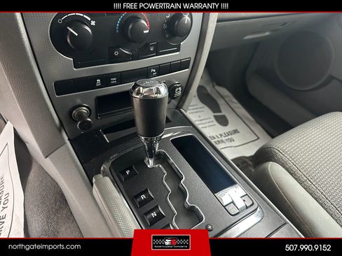 Used 2006 Jeep Commander 4WD image 20