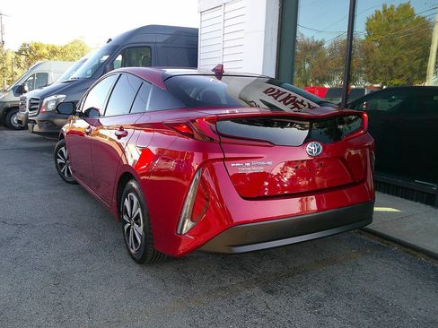 Used 2017 Toyota Prius Prime Premium w/ Carpet Mat Package image 8