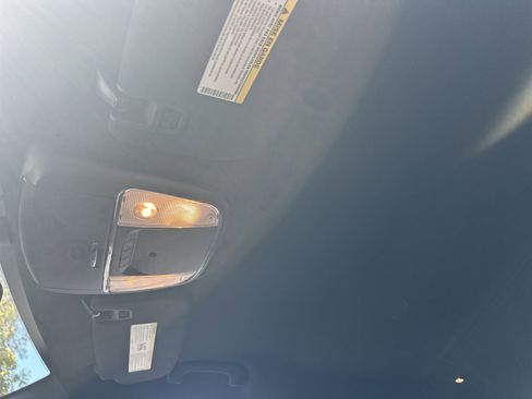 Used 2016 Jeep Grand Cherokee Laredo image 32