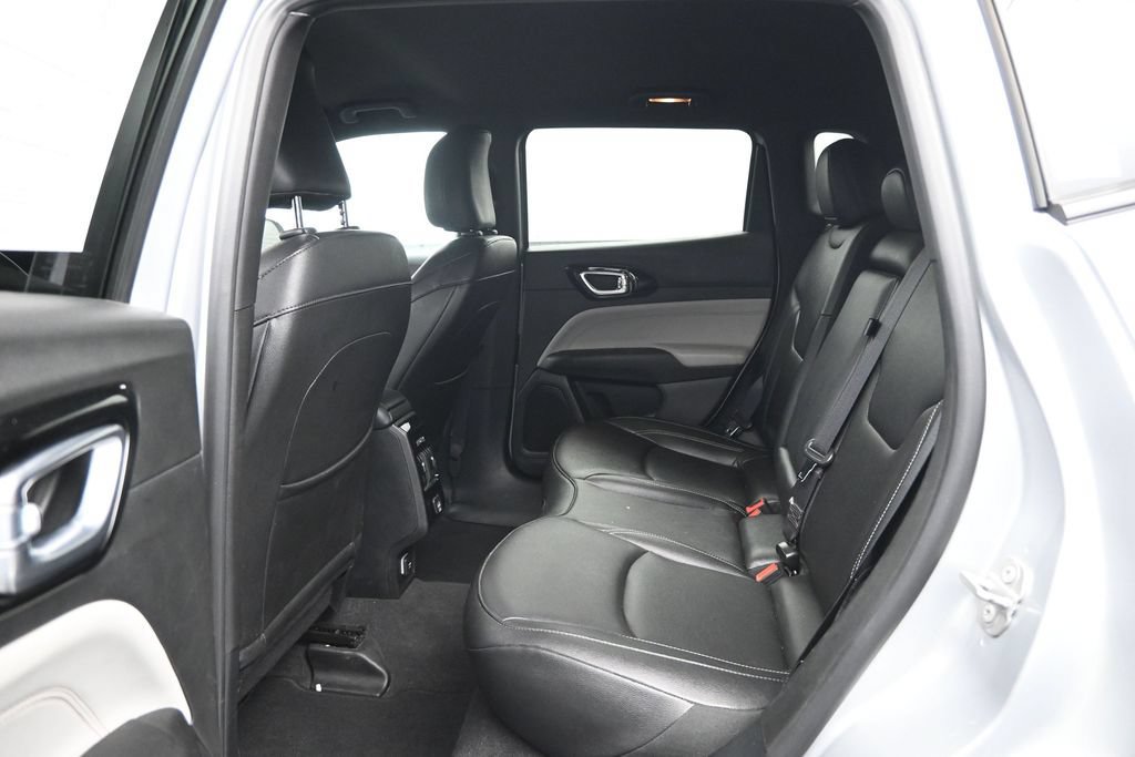 Used 2025 Jeep Compass Limited AWD/4WD image 26