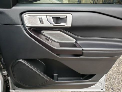 Used 2020 Ford Explorer ST w/ Premium Technology Package AWD/4WD image 18