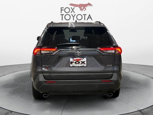 Used 2023 Toyota RAV4 XLE w/ Convenience Package FWD image 5