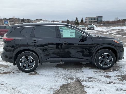 New 2026 Nissan Rogue SV w/ SV Premium Package image 4